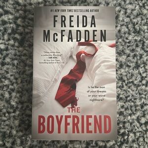 The Boyfriend - Freida McFadden